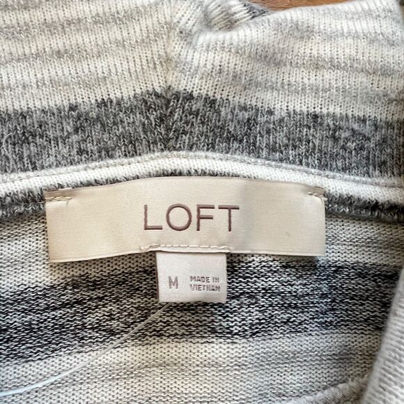 NWT Loft Tunic Top Size M Striped Cowl Neck White/Gray Soft Knit - Picture 4 of 8